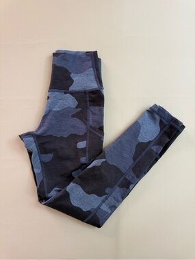 OFFLINE By Aerie The Hugger Blue Camouflage High Waisted Pocket Leggings SMALL